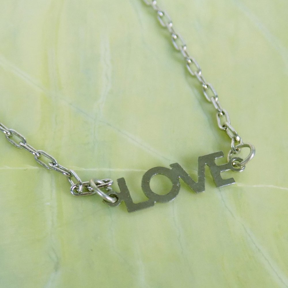 new with pouch! dainty paperclip link choker necklace saying love